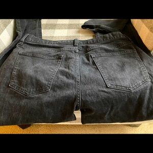Old Navy. Men black jeans size 33x30 slim built in flex